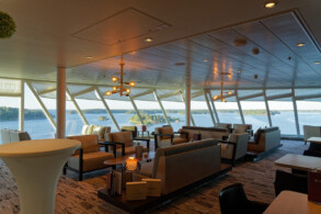 X-Lounge
