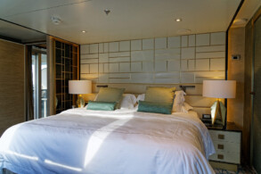 Seven Seas Suite 801