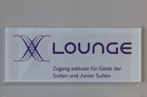 X Lounge
