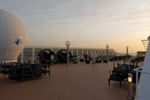 Top 18 Sundeck