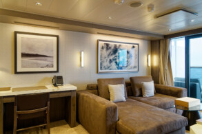 Cove Residence Suite 8033