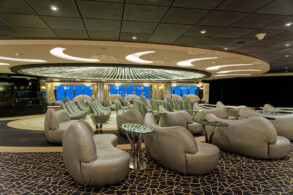 Black & White Lounge