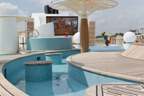 Pooldeck