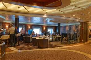 Navigator Lounge