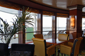 Star Bar Concierge Lounge
