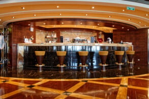 Top Sail Lounge