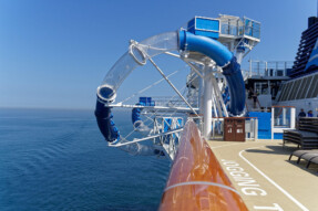 Pool-Deck