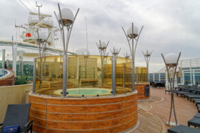 Pool, Sonnendeck