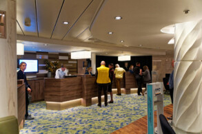 Rezeption & Lese-Lounge