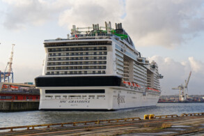 MSC Grandiosa in Hamburg-Steinwerder