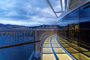 Promenade, Deck 8