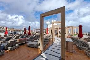 Vibe Beach Club