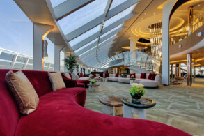 Top Sail Lounge