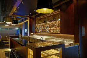 Casino & Raucherlounge