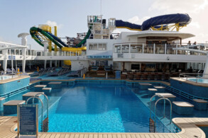 Pooldeck
