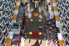 Boardwalk - Oasis of the Seas