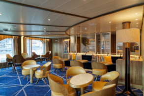 Bow Lounge