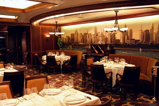 Chops Grille: Klassisches Steakhaus im bewährten Stil von Royal Caribbean