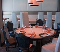 Die Stühle sind viel bequemer, als sie aussehen