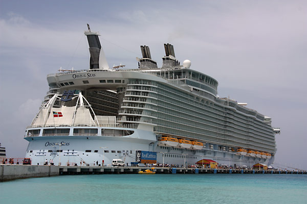 Oasis of the Seas in St. Maarten