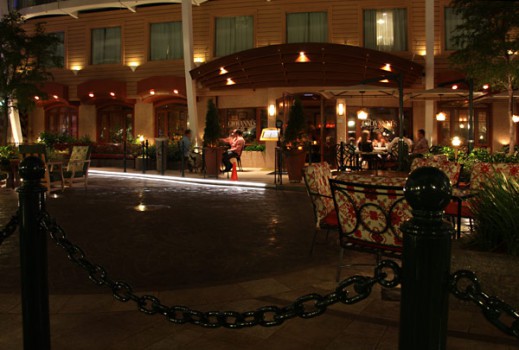 Abendliches Candlelight-Dinner bei Giovanni's Table