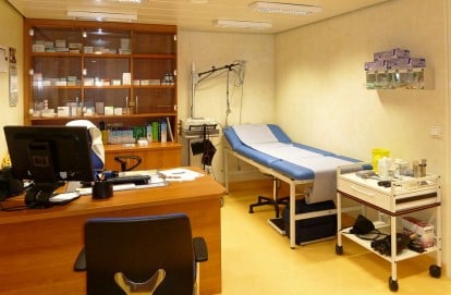 Auslandskrankenversicherung: Krankenstation der AIDAsol