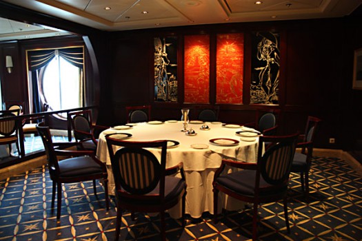 Reminiszenz an die Ile de France: Ocean Liners Restaurant der Celebrity Constellation