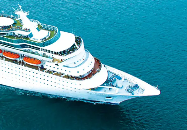 Legendäre Kreuzfahrtschiffe: Das ehemals größte Schiff der Welt, die Sovereign (Bild: Pullmantur Cruises)