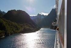Einfahrt in den Trollfjord auf der Columbus 2