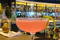 Cocktail in der Gatsby-Bar der Europa