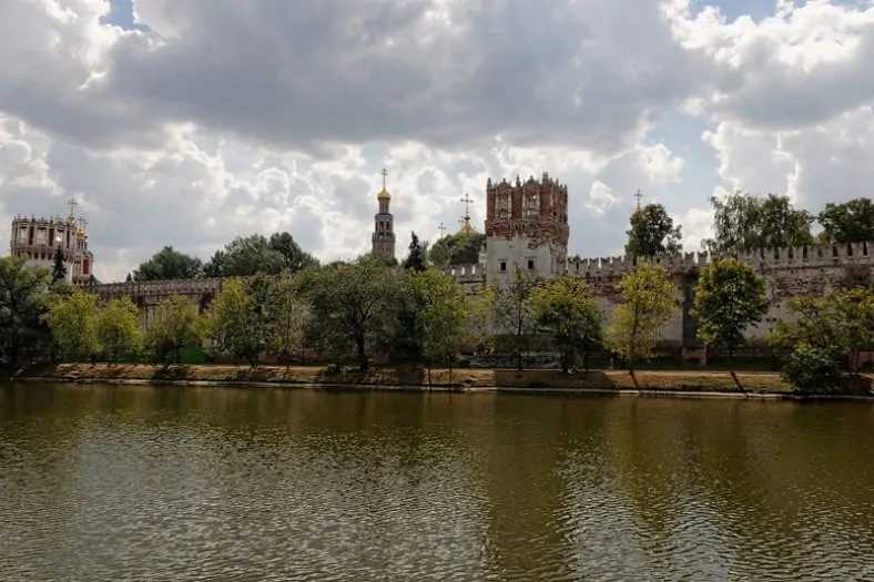 Neujungfrauen-Kloster