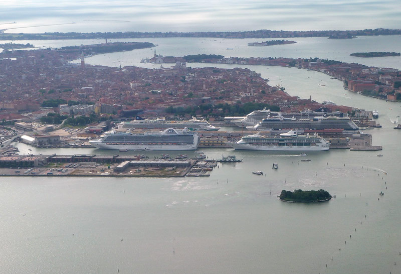 Kreuzfahrthafen Venedig (Bild: Carmen Winkler)