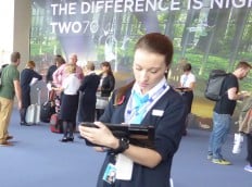 Check-in per Tablet statt am Schalter