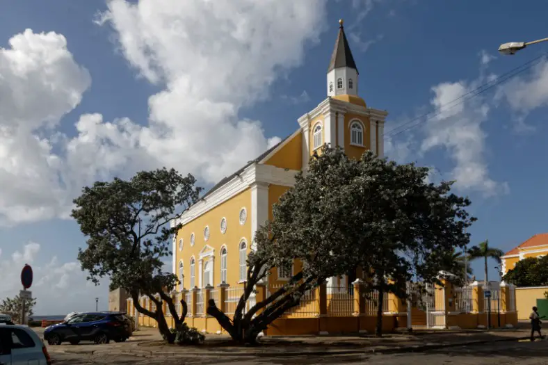 keine Kirche, sondern die S´taatsanwaltschaft von Curacao