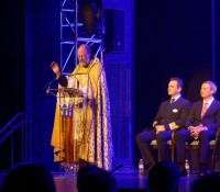 Segen des christlichen Priesters