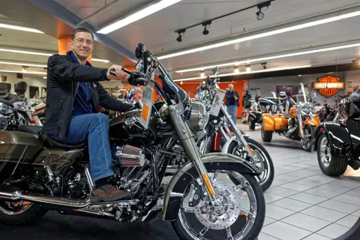 Probesitzen bei Kegel Harley Davidson