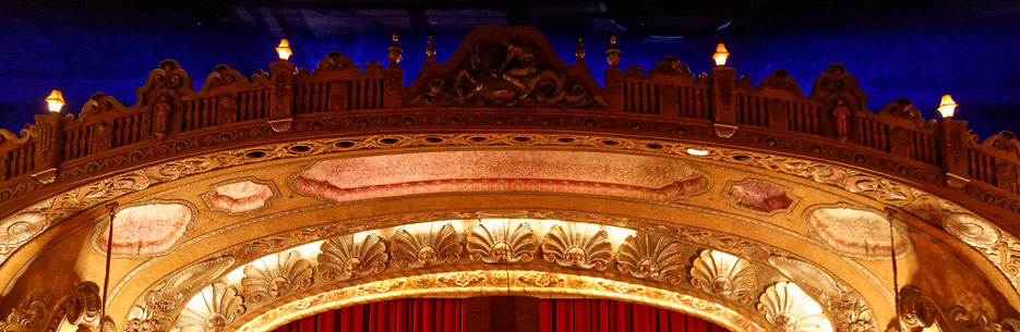 Bühnen-Dekoration des Coronado Theaters in Rockford