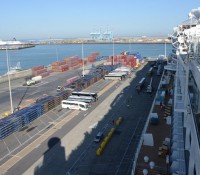 Morgens standen die Busse im Haven von Zeebrügge bereit zur Abfahrt