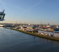 Kilometer über Kilometer, der Industriehafen von Rotterdam