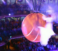 ... wird ihre Premiere zur Taufe in Hamburg feiern.