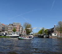 Alte Brücken und Häuser am Rand der Kanäle