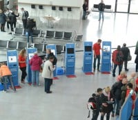 Die keine langes warten, dank der Express-Checkin-Automaten in Hamburg Steinwerder.
