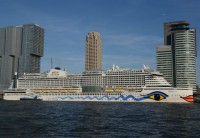 Heute legen am Cruise Terminal Rotterdam die Kreuzfahrtschiffe an