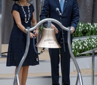 Königin Maxima tauft die Schiffsglocke