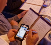 Bestellungen gehen per Smartphone direkt in die Galley