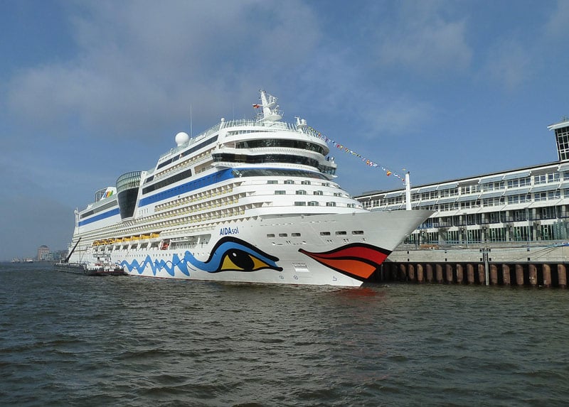 Sechsmal versorgt sich die AIDAsol 2016 ihre Energie in Hamburg-Altona 2016 mit Landstrom