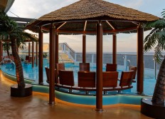 Havana-Pool der Carnival Vista