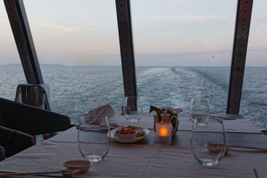 Hanami-Restaurant mit Blick aufs Meer