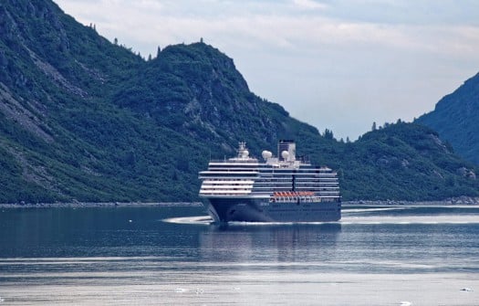 Holland America Lines Oosterdam in der Glacier Bay