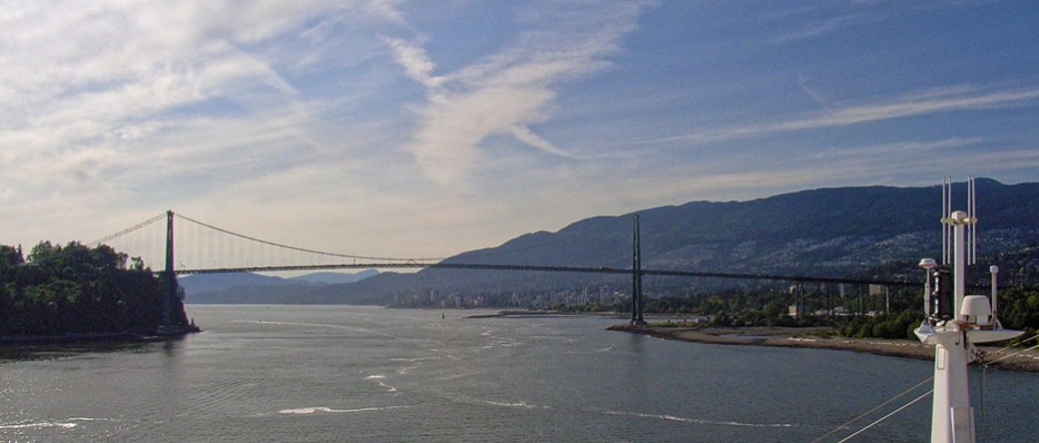 Ausfahrt mit dem Kreuzfahrtschiff in Vancouver
